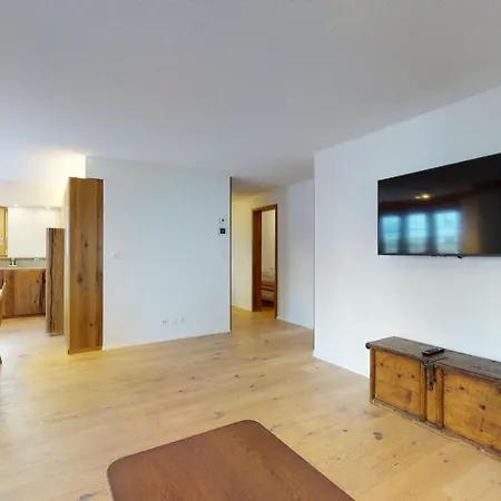 Modern And Spacious With Balcony Facing South, Marietta #2 公寓 *