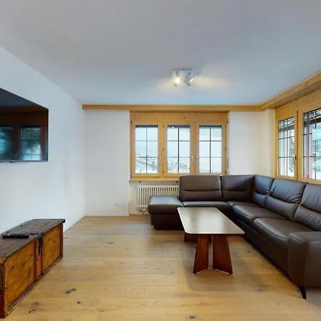 Modern And Spacious With Balcony Facing South, Marietta #2 公寓 洛伊克巴德